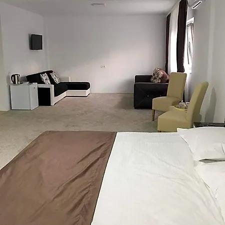 Kalliopi 3*